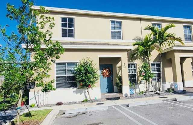 557 Northeast 5th Place - 557 Northeast 5th Place, Florida City, FL 33034 557 Northeast 5th Place - 557 Northeast 5th Place, Florida City, FL 33034