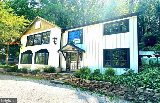 3017 RIVER ROAD photos photos