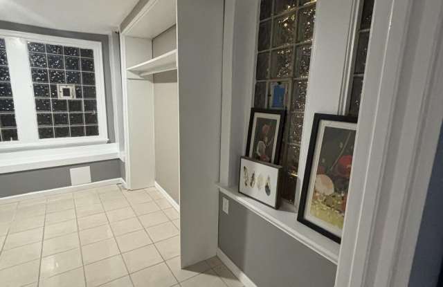 835 ANCHOR Street Gallery 2