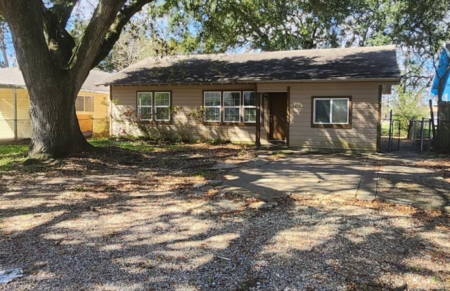 2250 1st Street - 2250 1st Street, Port Neches, TX 77651
