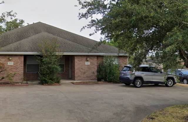 945 Willow Pond St photos photos