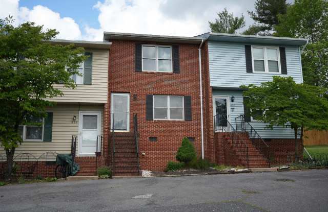832 VINE ST photos photos