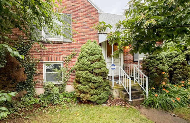 738 Irwin Court photos photos