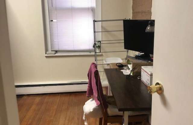 Beautiful 4 Bed 2 Bath in Brookline available 9/1 photos photos