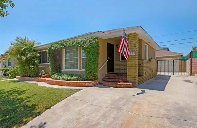 4723 Dunrobin Ave Gallery 2