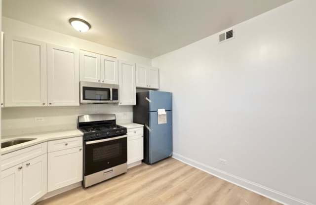 2640 Milwaukee Gallery 4