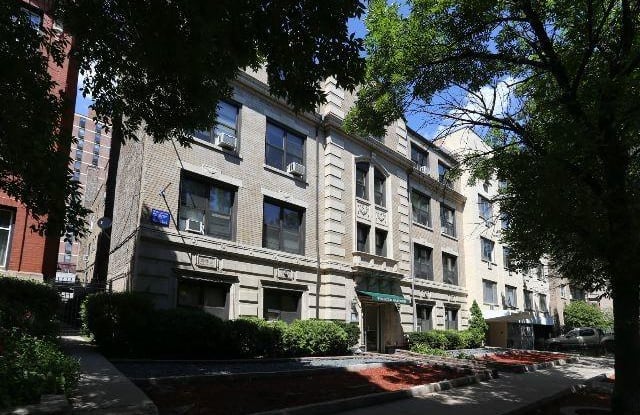 540 Wellington - 540 W Wellington Ave, Chicago, IL 60657