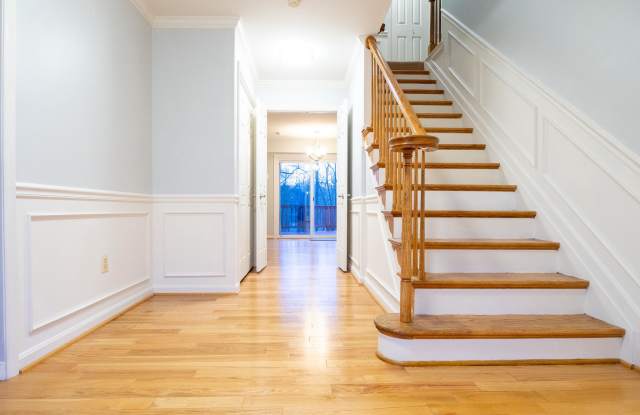 3812 YELLOWSTONE COURT Gallery 2