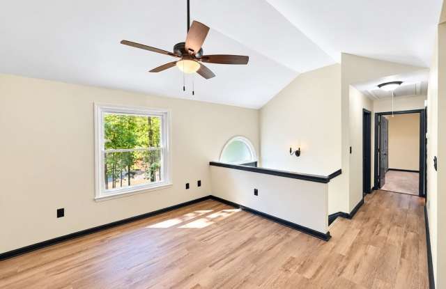 20 Teal Court Gallery 2