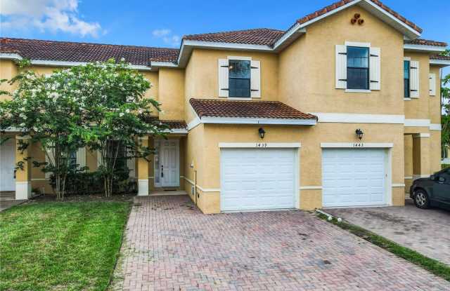 1439 PACIFIC ROAD - 1439 Pacific Road, Poinciana, FL 34759