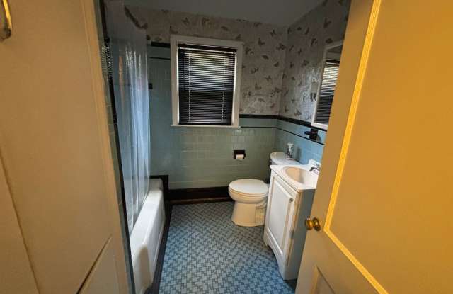 9 Robin Rd - 9 Robin Road, Willimantic, CT 06226