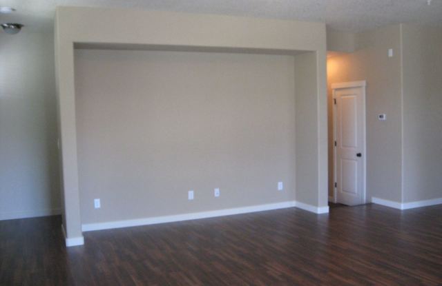 8726 NE DELAMERE WAY formerly: (20636 NW DELAMERE TER, Beaverton) Gallery 4