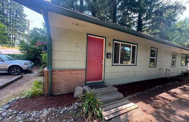 Cute 2 bedroom 1 bathroom Duplex Near National Ave photos photos