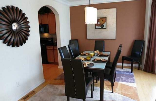 1751 Highlands View Drive SE Gallery 2