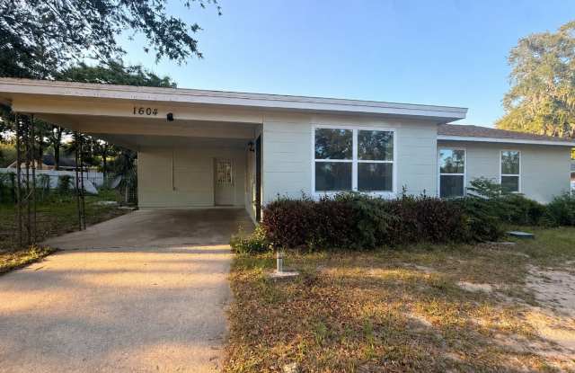 Charming 3 Bedroom Home in the Heart of Leesburg! photos photos