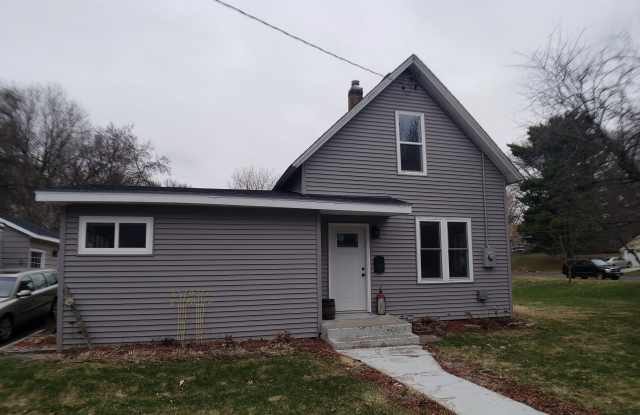 1114 Martha St N - 1114 Martha Street, Stillwater, MN 55082