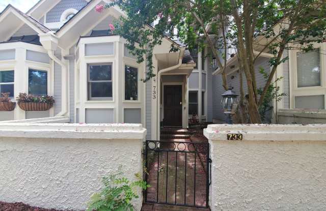 733 Victorian Place ~ 700 Haymount photos photos