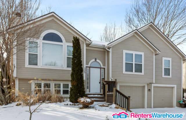 1705 North East 196th St - 1705 NE 196th St, Smithville, MO 64089