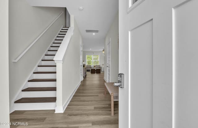 6032 Beckington Drive Gallery 2
