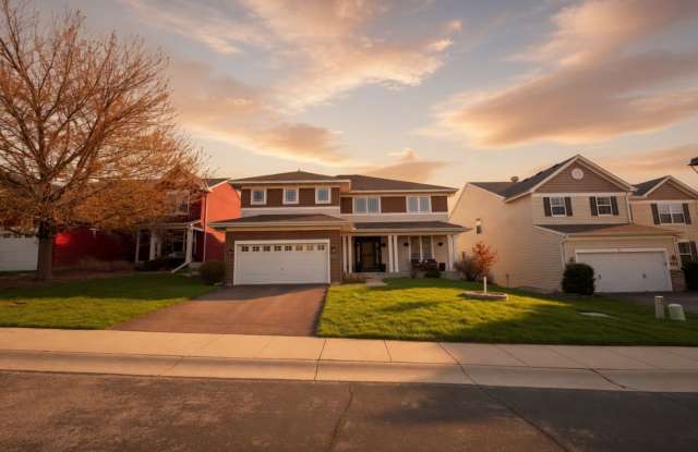 Rare executive rental in chanhassen! 5 beds no upgrade left behind!!! photos photos