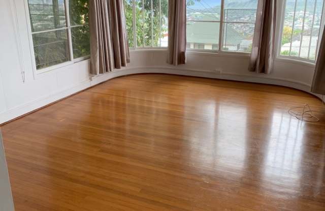 AMAZING VIEWS! Charming almost original 2 bed/ 1 bath photos photos