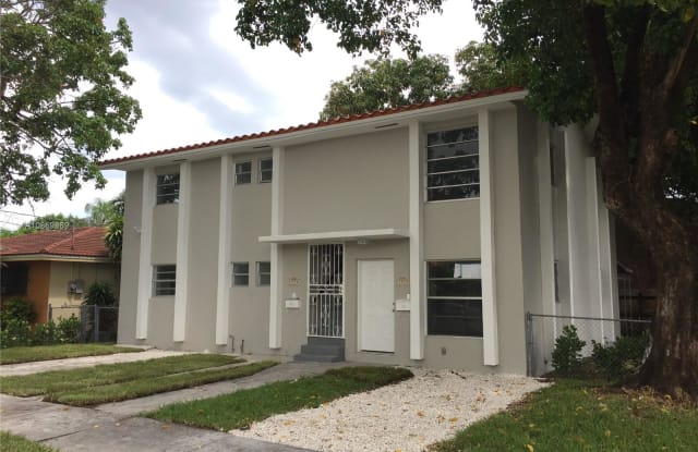 3572 SW 17th St - 3572 SW 17th St, Miami, FL 33145