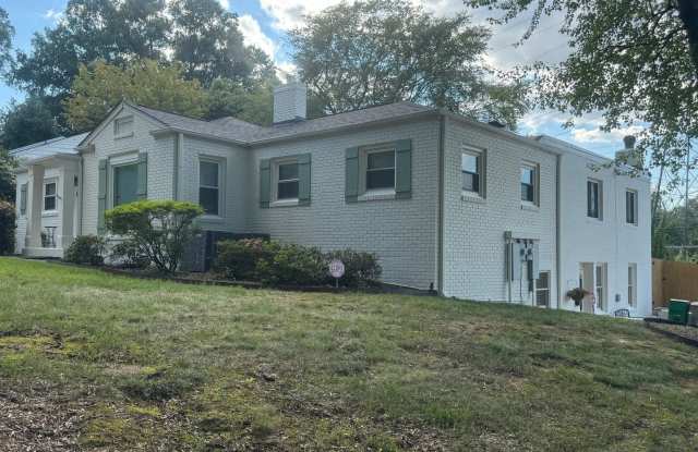 Recently renovated 2-bedroom Duplex in LoSo! photos photos
