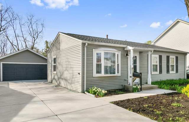 215 E Maxon Lane photos photos