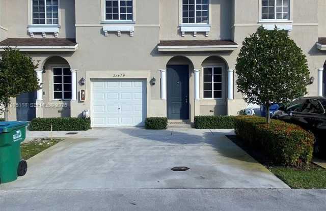 21479 NW 14th Ct photos photos