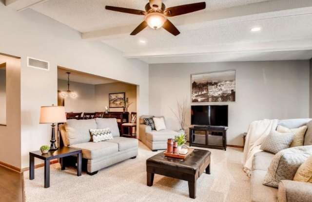 5902 View Ln Gallery 3