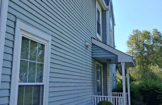 287 Elmwood Court Gallery 2