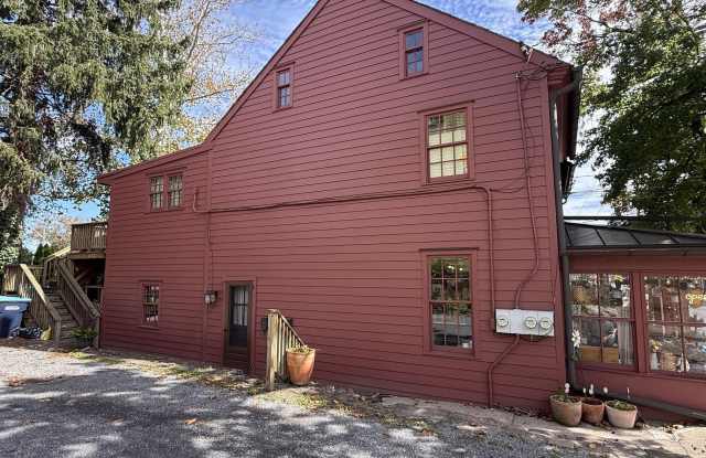 40 W BRIDGE Street Gallery 2
