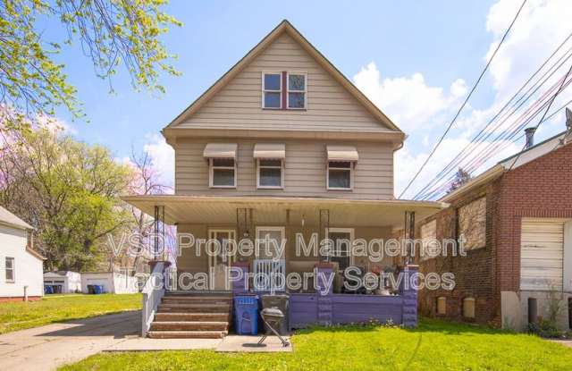 3651 E 55 St photos photos
