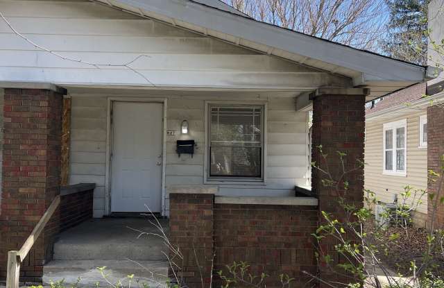 927 N Chester Avenue photos photos