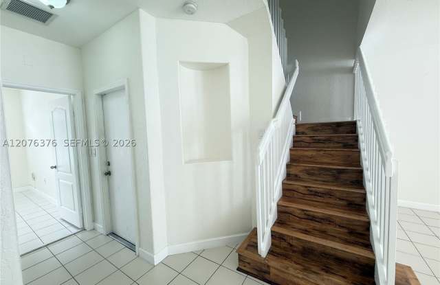 15131 SW 23rd Ln Gallery 3