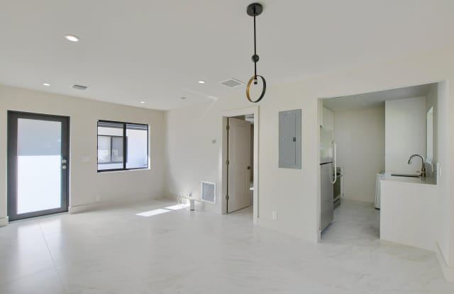 2503 OCEANVIEW Avenue Gallery 4