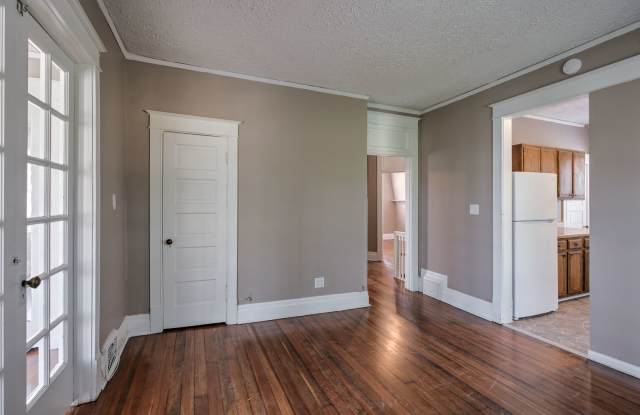 3405 Dewey Avenue photos photos
