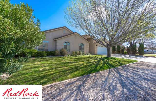5 Bedroom Pet Friendly Home! MOVE IN SPECIAL- AUGUST RENT FREE photos photos