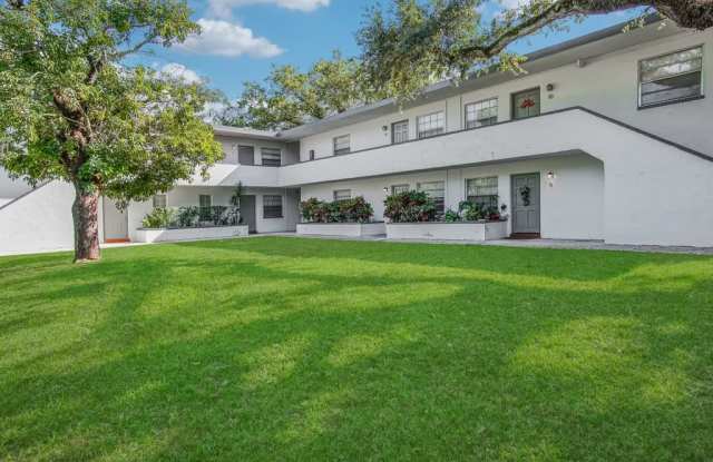 1450 Sw 8th Ct photos photos