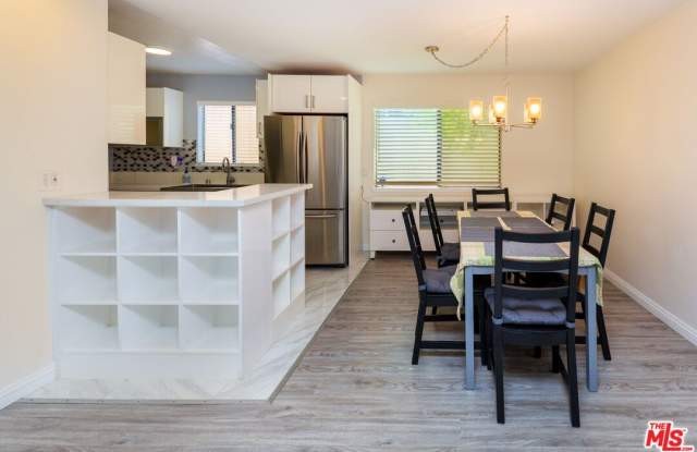 5848 Hazeltine Ave Gallery 4