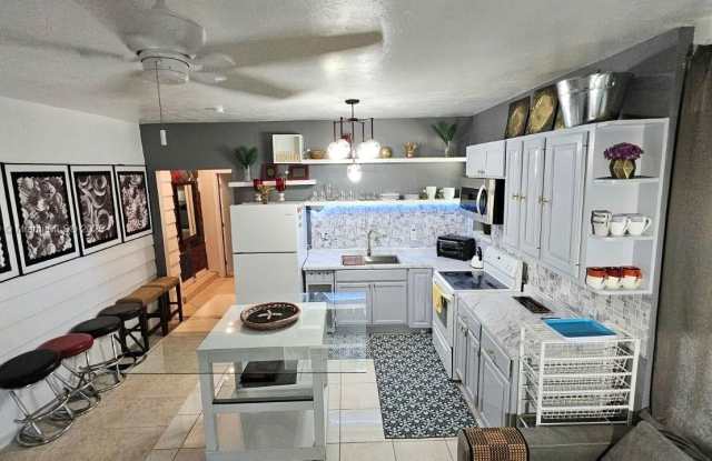 4201 SW 60th photos photos
