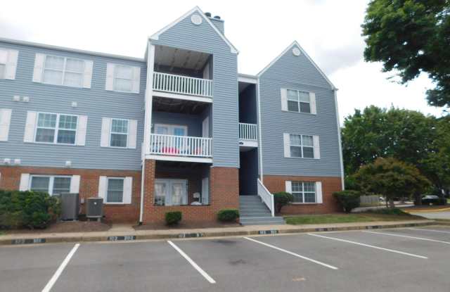 102 PICADILLY LANE photos photos
