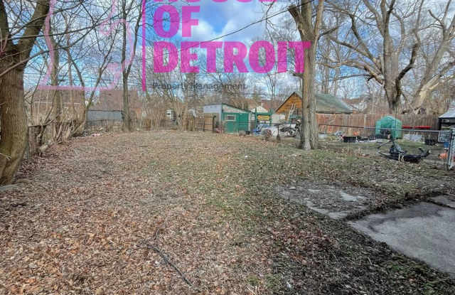 3 BEDROOM 1 BATH FREE PRE-SCREEN photos photos