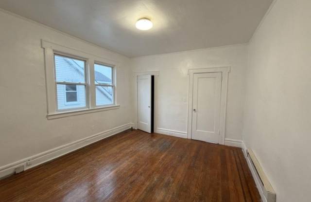 205 Chancellor Ave Gallery 4