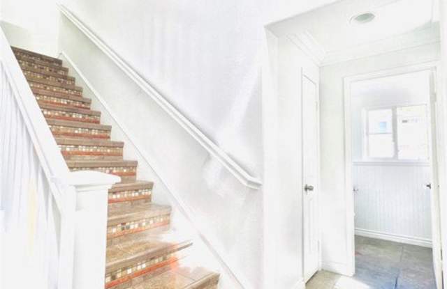 651 Ambrose Lane Gallery 1