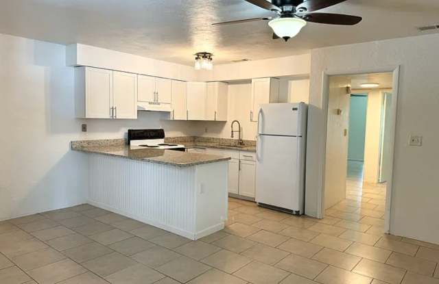 1242 NW 8th Ave10 photos photos