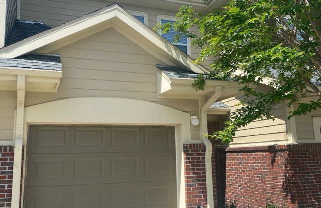 Spacious 2Bed/2.5Bath Townhome in the Gated Community of Baldwin Rowe! *SPECIAL: 1/2 OFF 1st Month's Rent!* photos photos