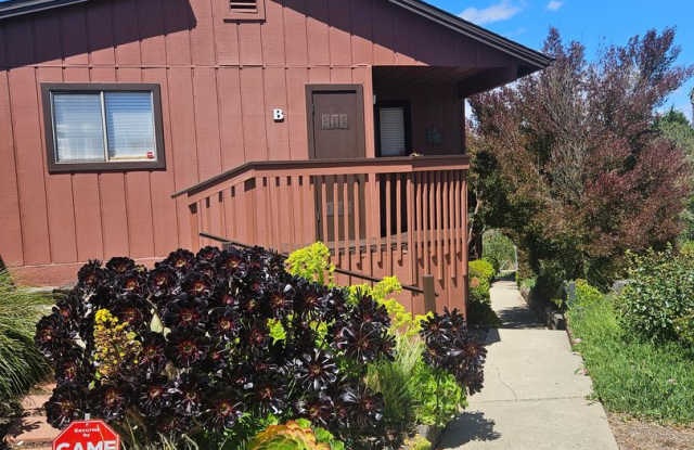 2 bedroom condo near downtown Morro Bay photos photos