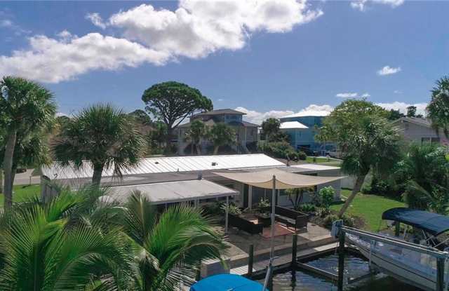 9271 PINE COVE ROAD Gallery 3