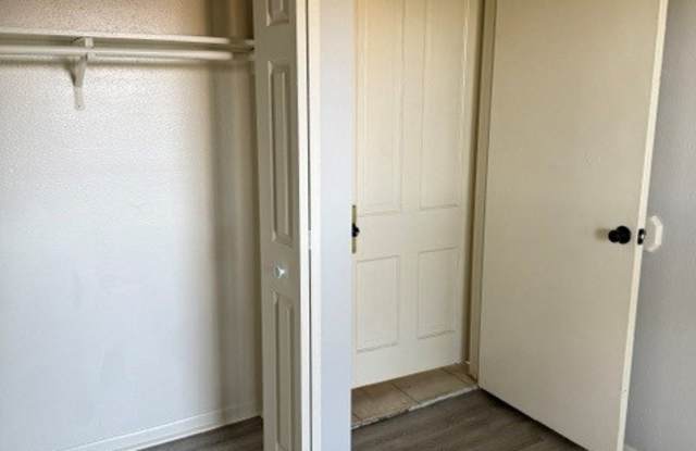 1713 Earl Avenue - C Gallery 4